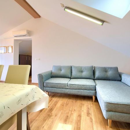 Apartment Val Njivice Kültér fotó