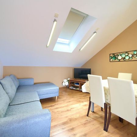 Apartment Val Njivice Kültér fotó